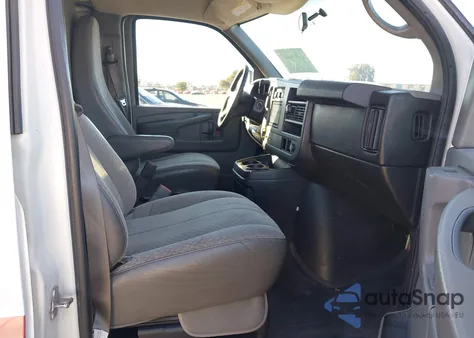 2010 Chevrolet Express 2500 Work Van z USA, uszkodzony, nr VIN 1GCZGFBA2A1181013